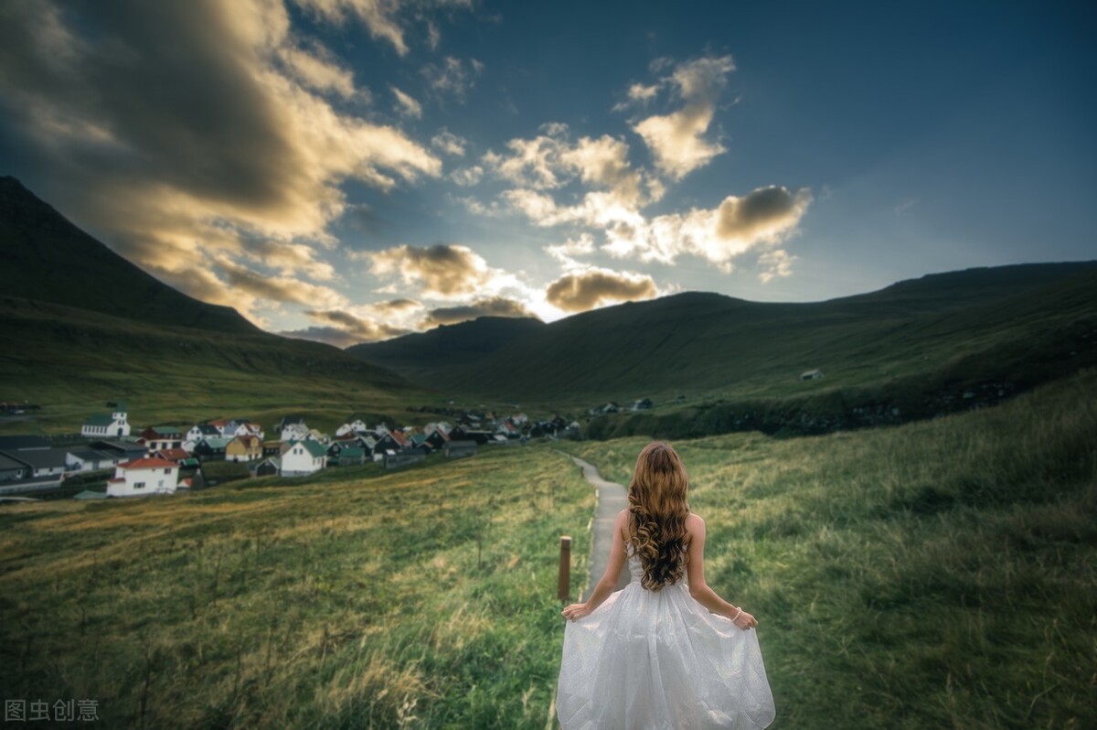 到底谁爱了谁男声,到底是谁会爱我