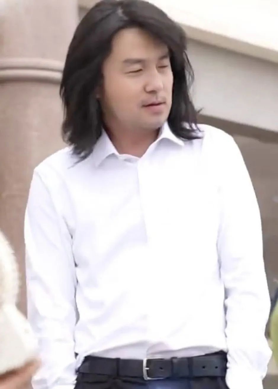 为什么大帅哥都是大脸,好好的帅哥为什么长了个嘴