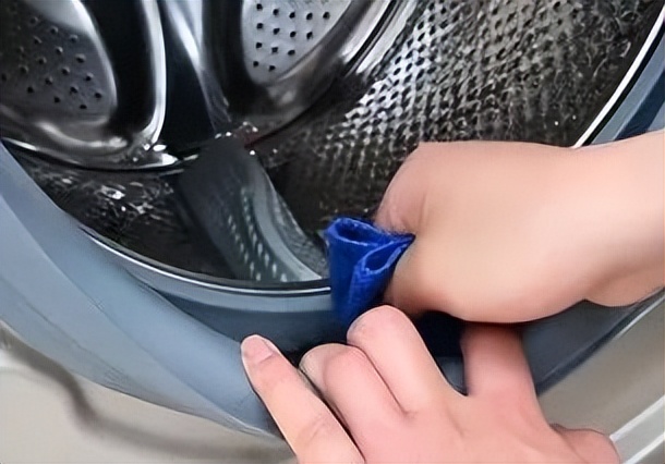 清理洗衣机异味最好方法,洗衣机又脏又臭该怎么清理呢