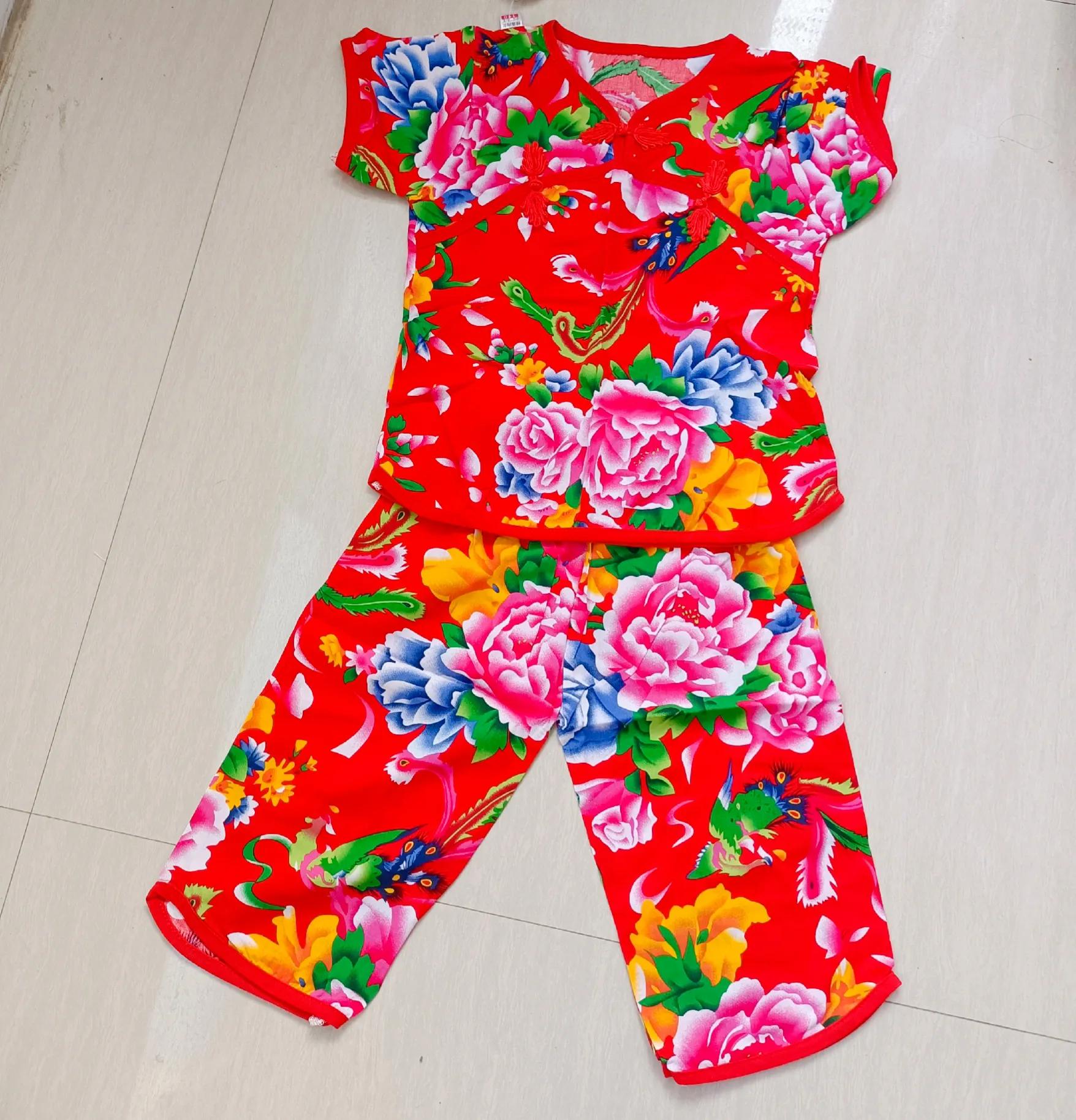 地摊上20元一件的衣服你敢买吗,20元地摊货快消品