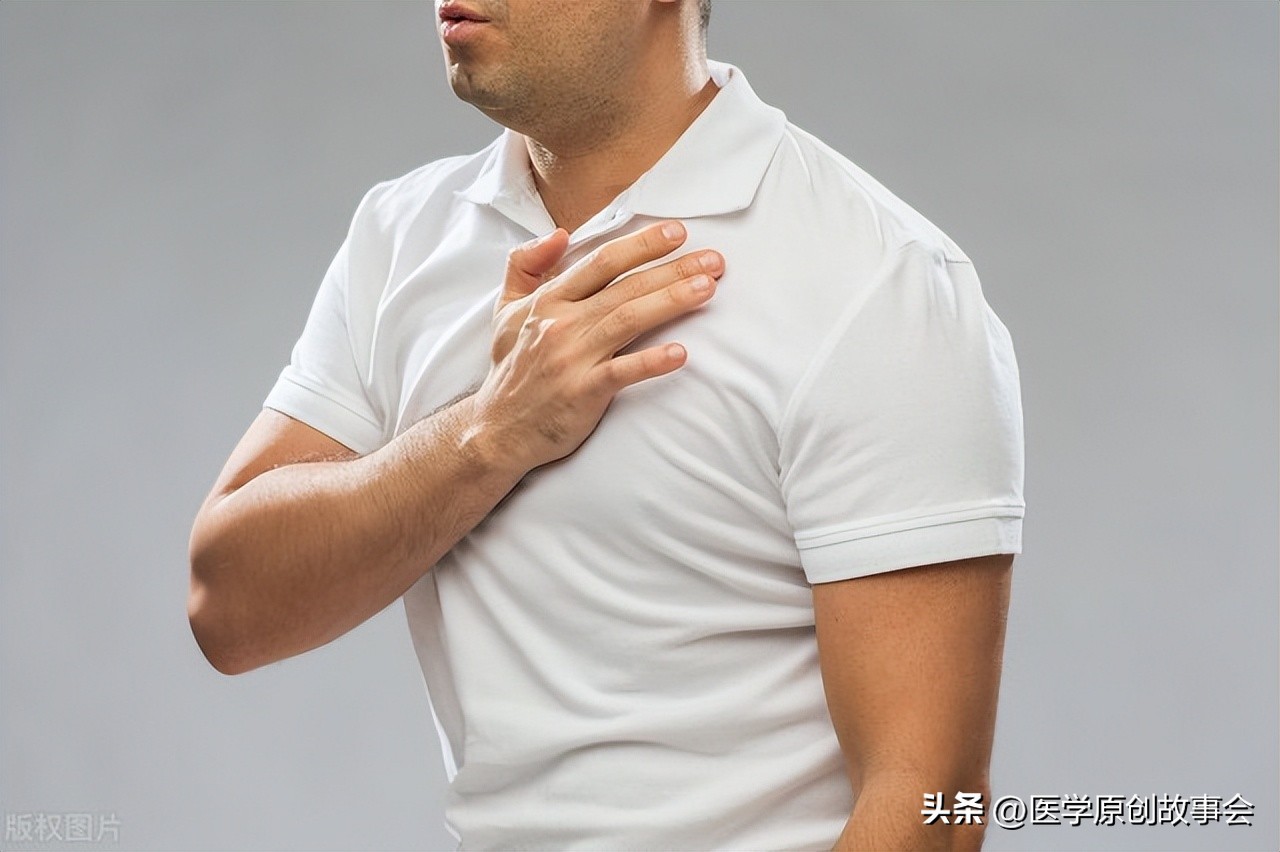 男子右肩膀痛查出肝癌,男子后背疼竟查出肺癌晚期