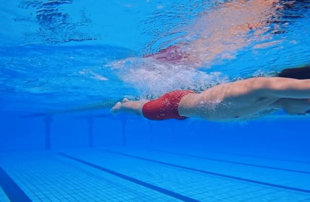 老年人学蛙泳收腿不到位怎么办,蛙泳什么时候收腿比较好