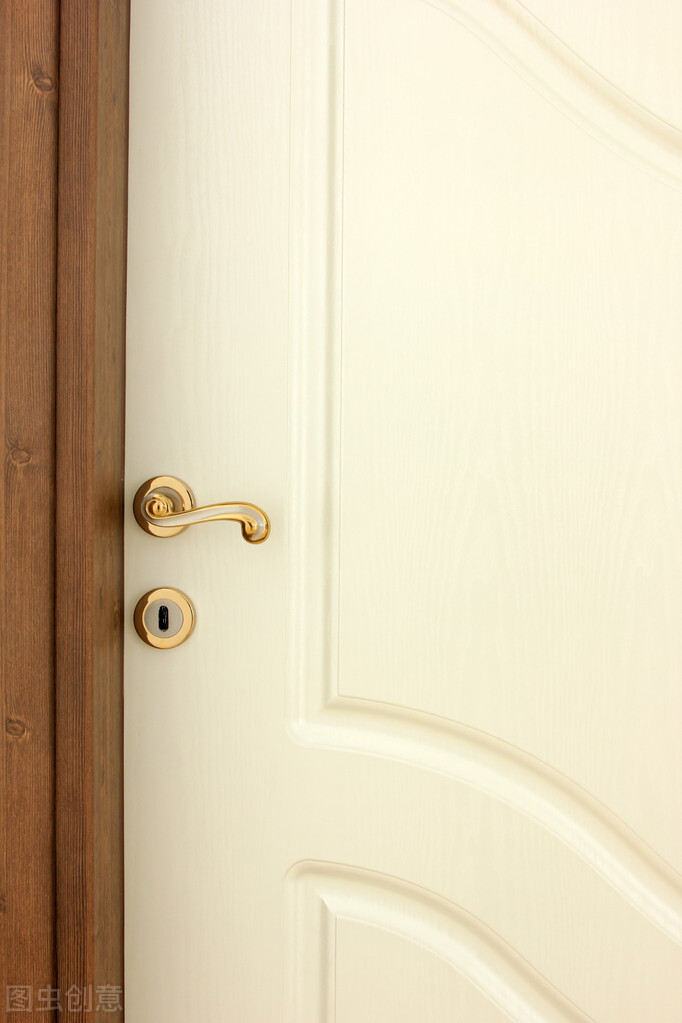 5万穷装攻略成都,5万穷装112平黑白极简