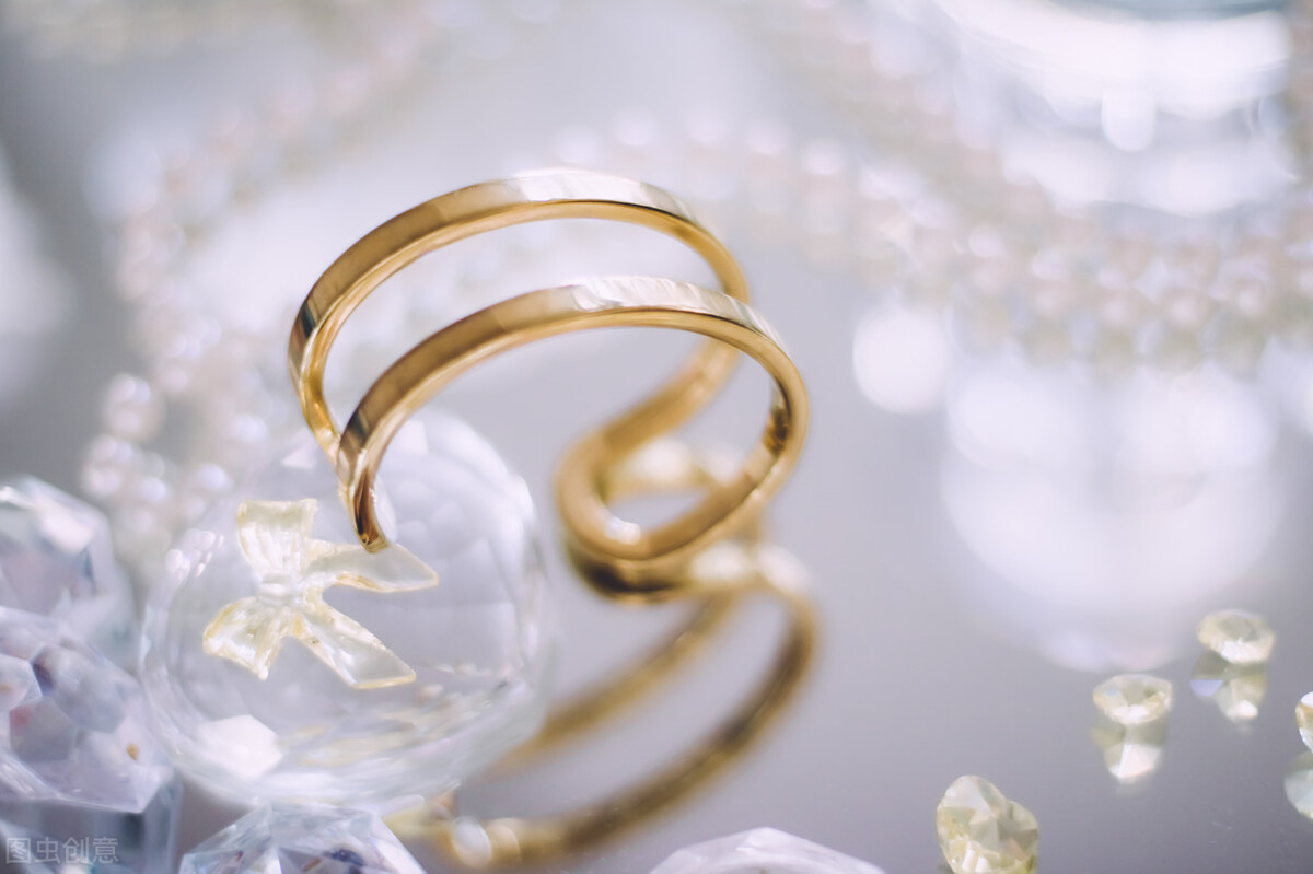 pt950铂金戒指会不会变形,内刻pt950的戒指是真的吗