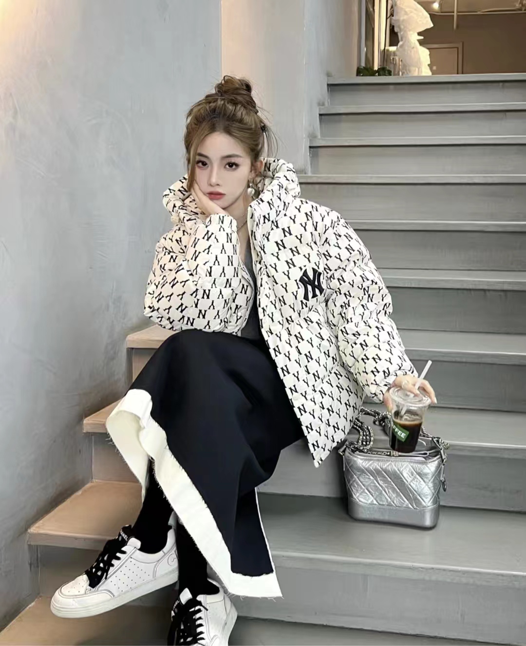 羽绒服搭配什么衣服保暖又好看,羽绒服的穿搭秘籍有哪些