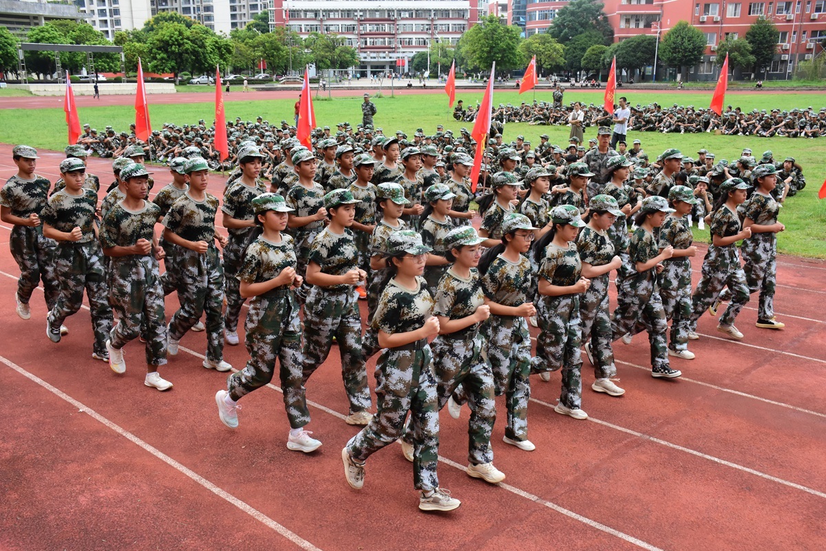 桂林各校军训精彩回顾,广西军训队列操