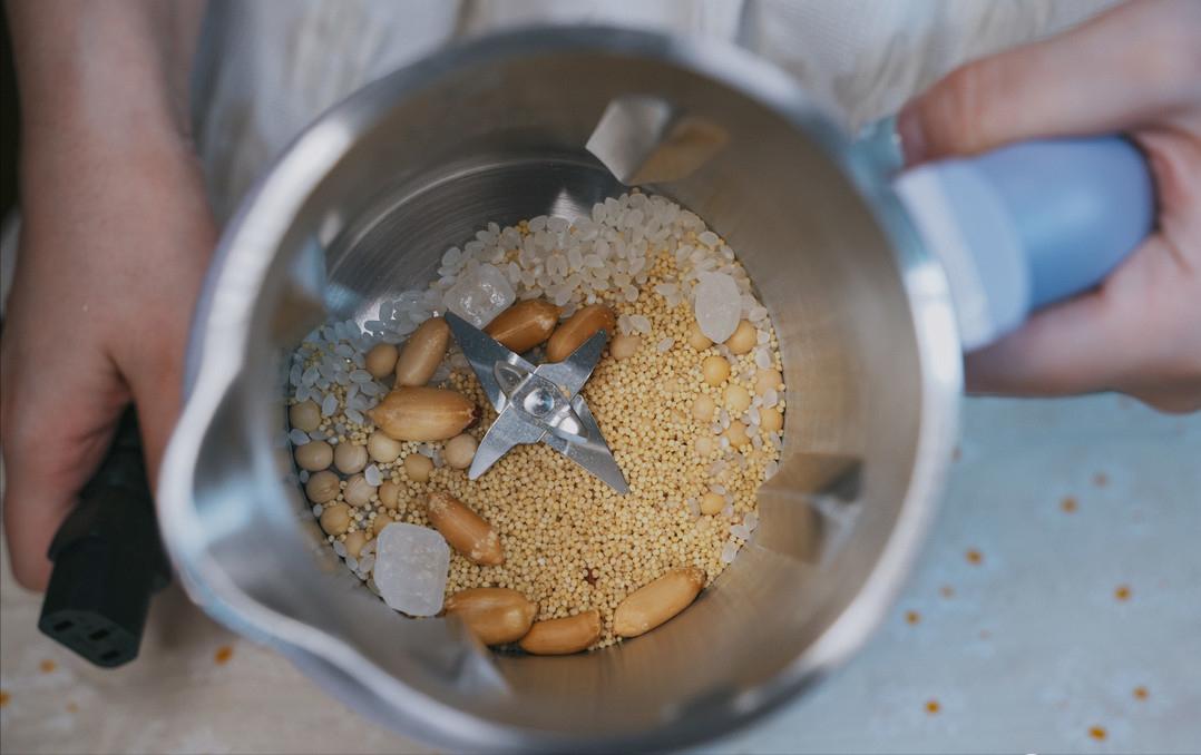 老爸做的“现磨”豆浆让我拒绝秋天里第一杯奶茶！附食谱，收藏