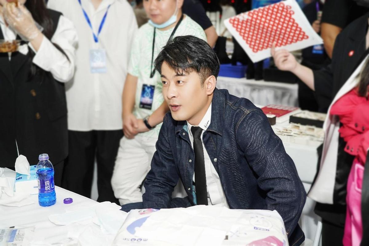 辛巴辛有志充分发挥辛选力量，公益善举，益民助农