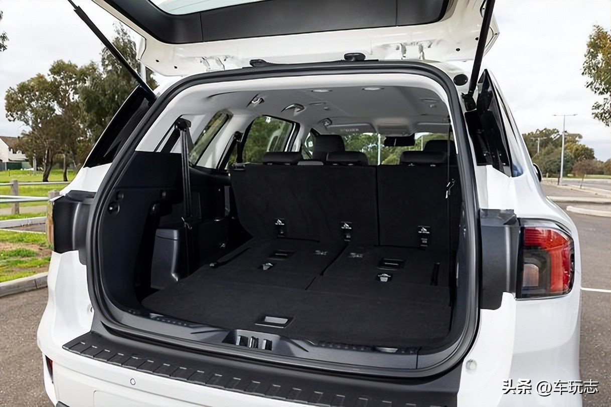 everest福特撼路者2023尺寸,福特全新撼路者海外试驾