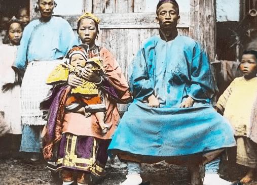 惊!日军日记曝光,*安妇慰**不顺从,日军竟用*刀刺**插入她的*体下**!