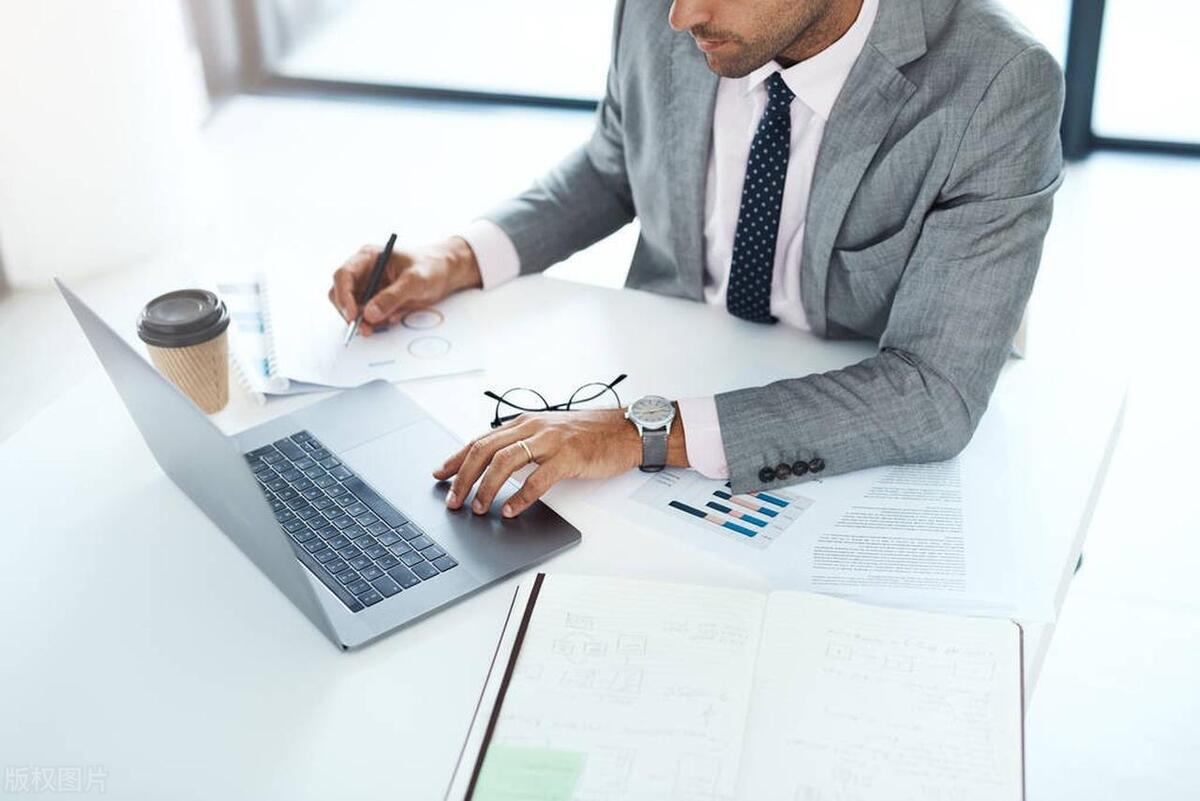 人活着为什么要拼命挣钱,人为什么要努力工作拼命挣钱