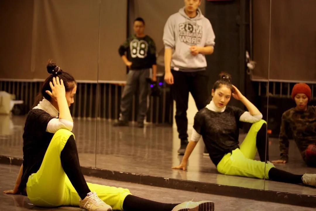 凤凰传奇这几年唱火的歌,凤凰传奇唱的歌到底有多好