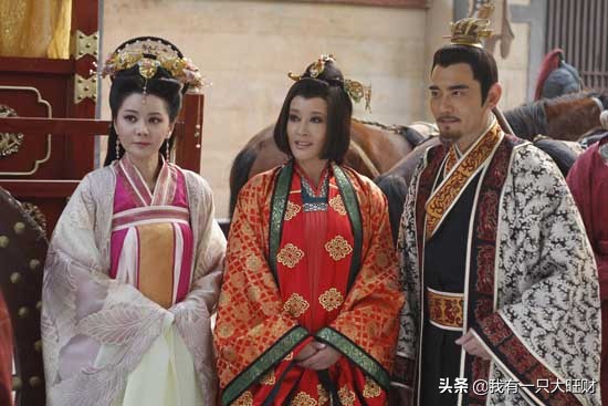 隋唐英雄宇文成都为情吐血,隋唐英雄宇文成都死在如意怀中