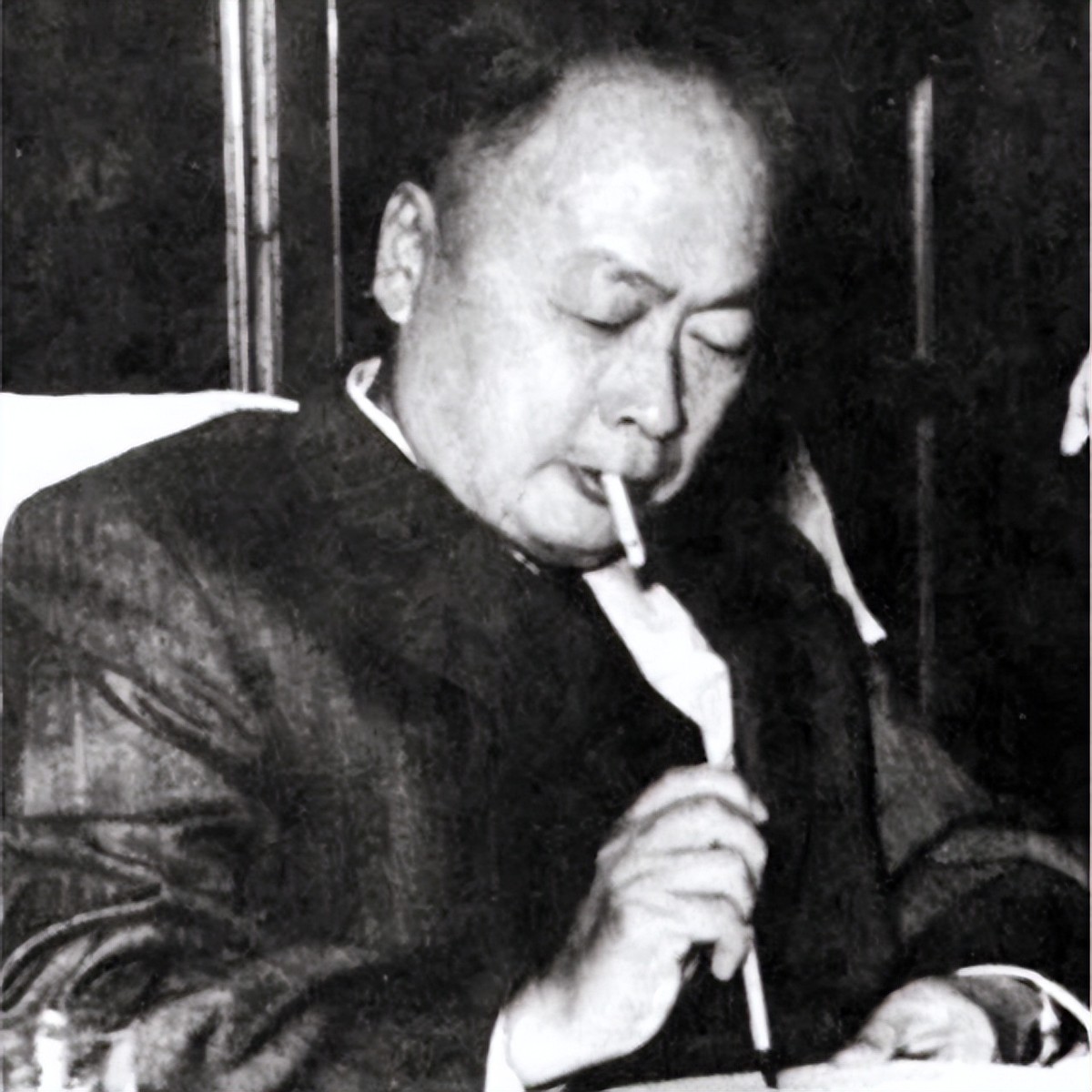 红色资本家荣毅仁:89岁在京逝世,留下4个子女,今独子身价百亿