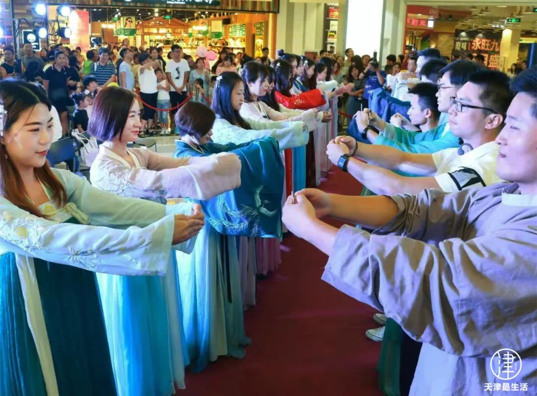 谁把“故宫”搬进天津?人均50元+,请客聚会也太有排面吧……