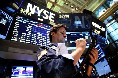 美联储降息美股今日行情,美联储宣布加息原油期货大幅下跌