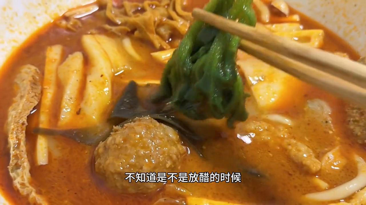 土豆片夹馍和麻辣烫夹馍,麻辣土豆片夹馍夹碎