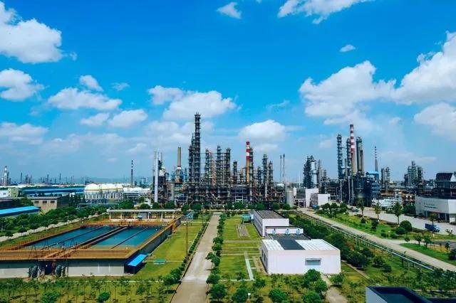 潮起东方布局全球,世界第一石化区