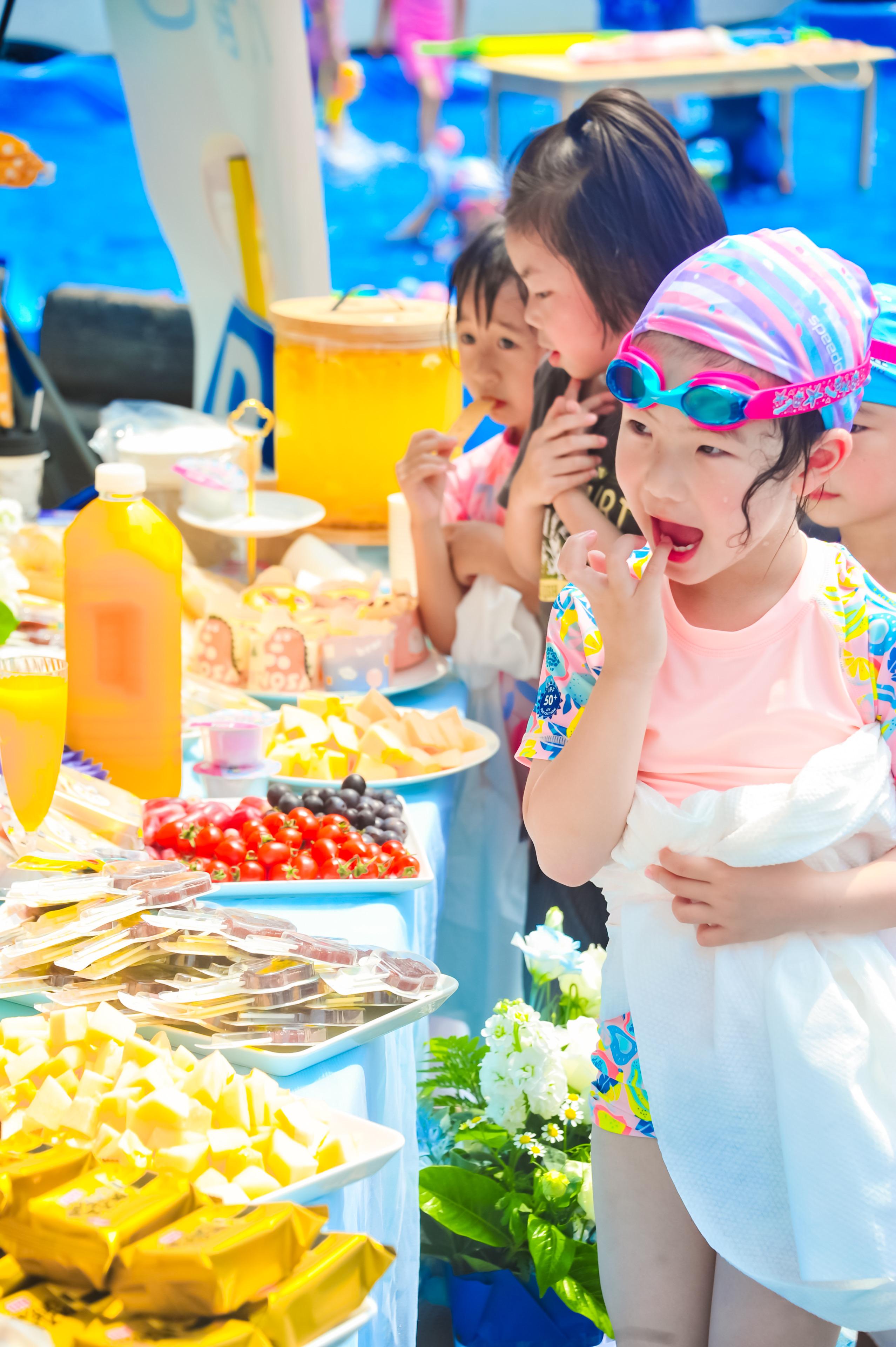 儿童节海洋球,海洋球儿童活动视频