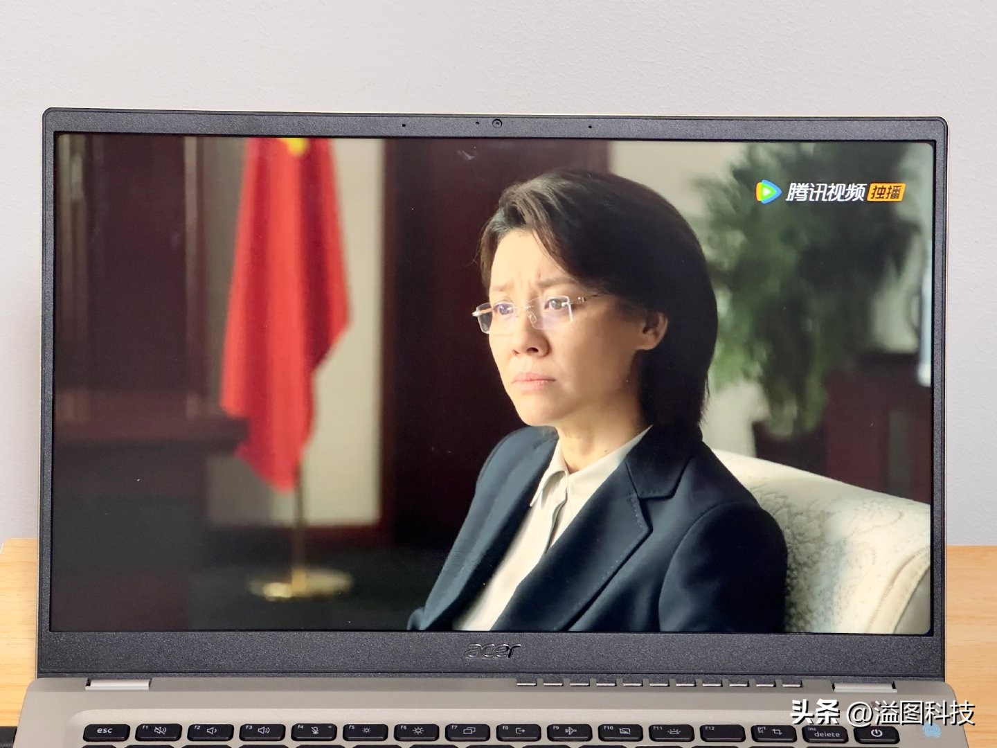 宏碁非凡s3的无线鼠标插口在哪,宏碁非凡s3自动感应亮度怎么关