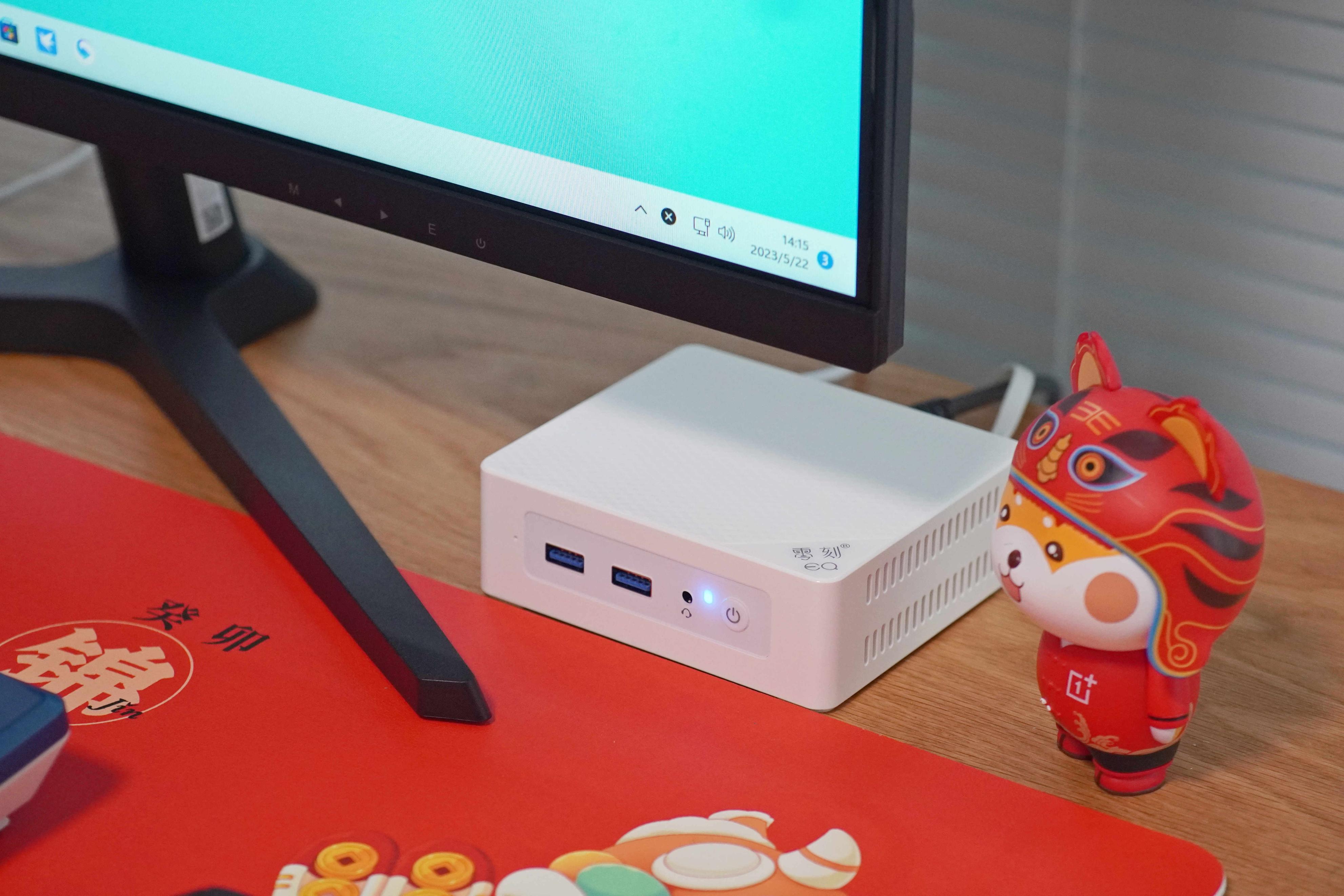 用一款超级小巧的零刻EQ12MINI打造桌面影音视频*放播**系统