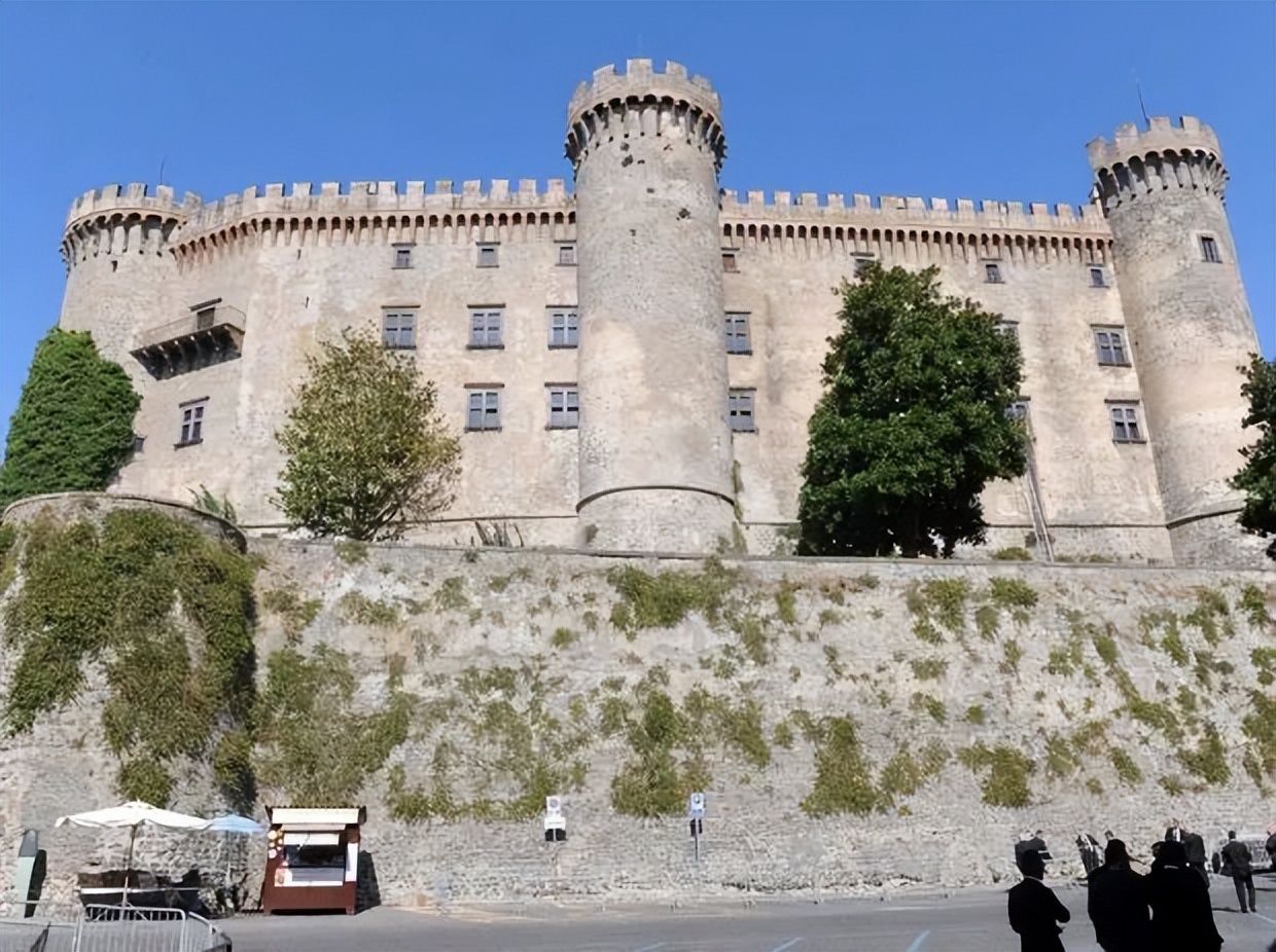 甩掉渣男后嫁入了豪门,甩掉男朋友嫁入豪门