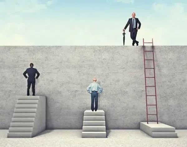 当欠了很多外债的时候应该怎么办,欠了5万外债我该怎么办