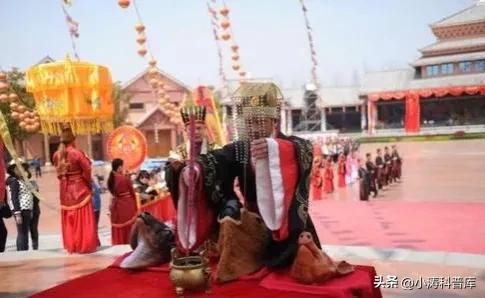 中秋节的来历和习俗三年级200字,中秋节的来历和习俗300字以上作文