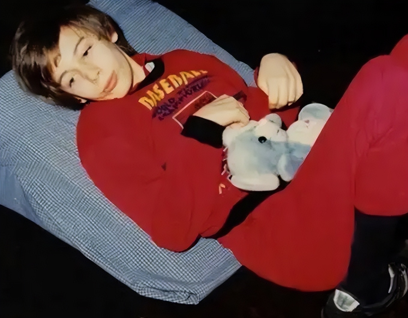 马丁被困在身体里12年,幽灵男孩死亡后苏醒