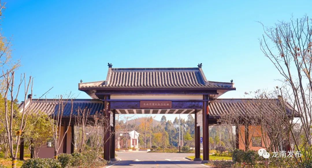龙南富坑生态公墓在哪里,龙南公墓在哪个地方