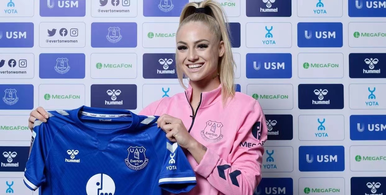 瑞士女足阿丽莎莱曼秀身材,女足阿丽莎莱曼