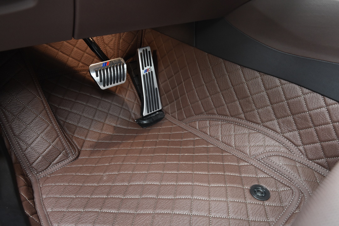 车上应该有哪些必备品,车上最实用的十大配置