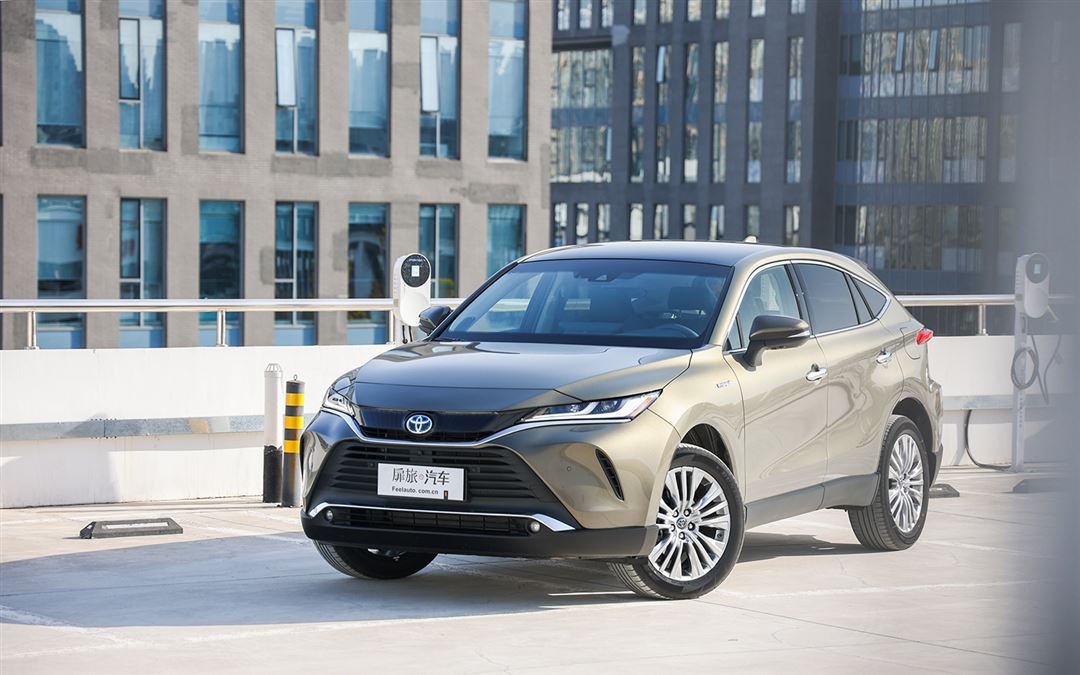 测试丰田凌放LED大灯,迷人的眼睛不露锋芒