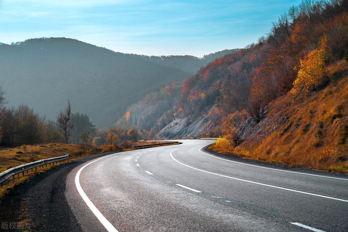 咱们一起过百年古洞藏仙见面难