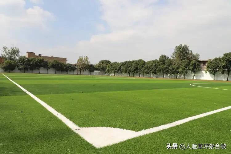 运动场人造草坪施工步骤,人造草坪的施工流程是什么