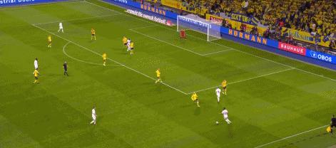 18年的比利时卢卡库过人,卢卡库帽子戏法伊布登场