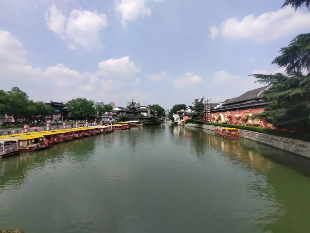 旧时王谢堂前燕出自南京吗,六朝古都旧时王谢堂前燕