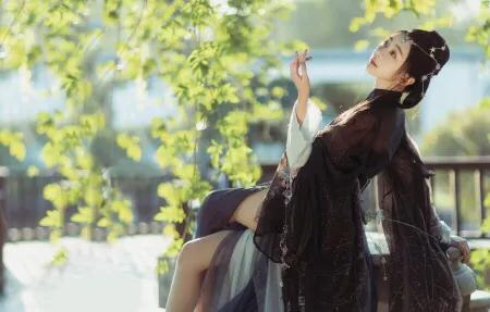 拯救你的书荒十大高分必看小说,推荐三本值得熬夜看的爆文小说