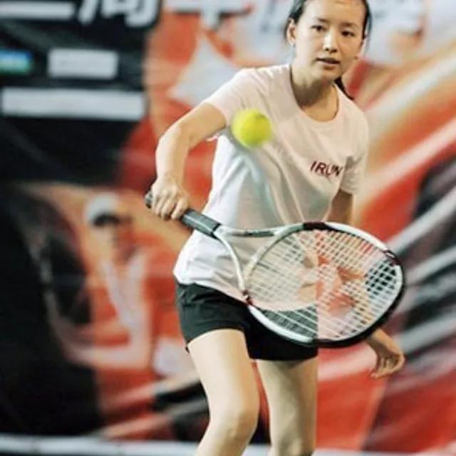 你认识几个打网球的明星?