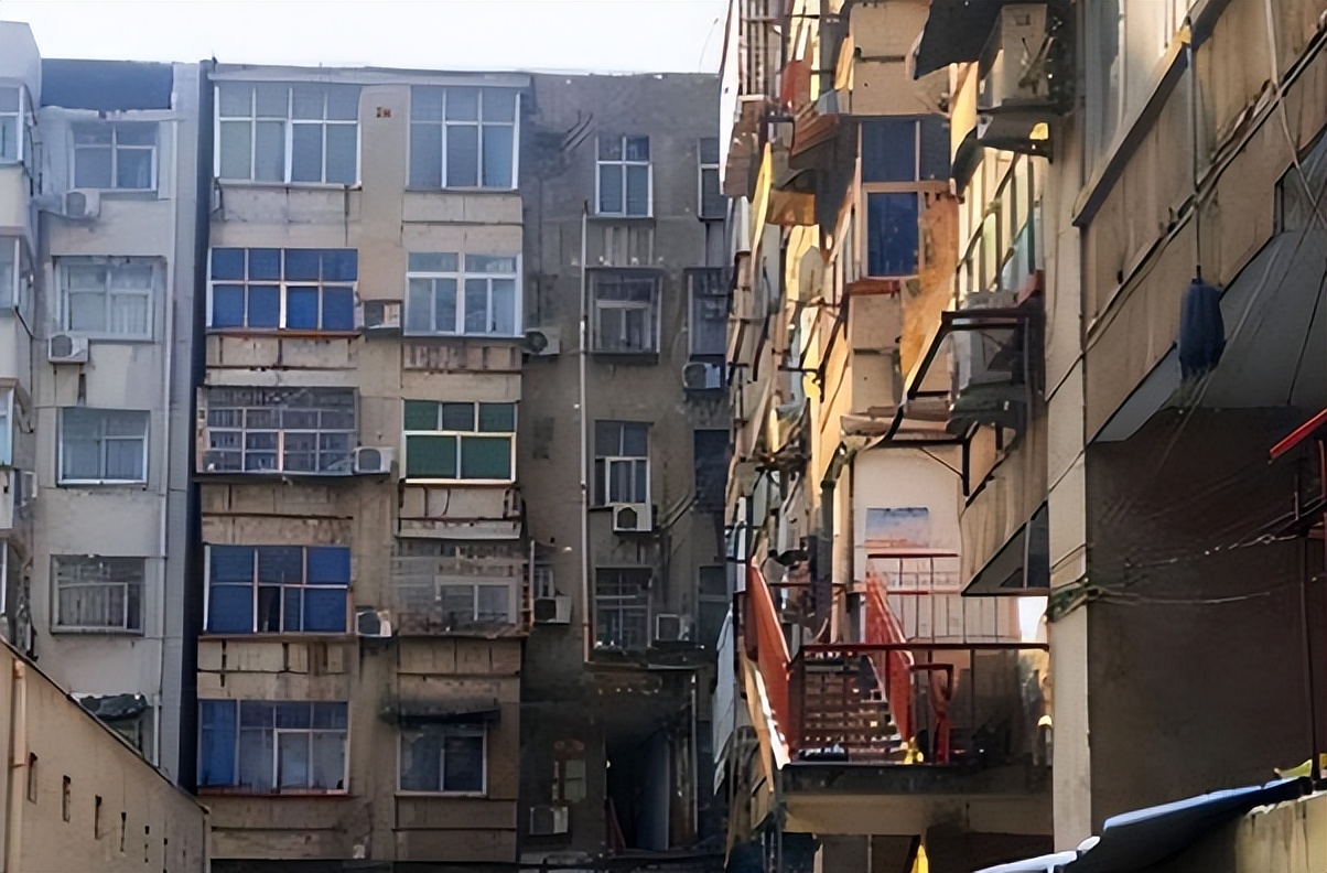 61岁老头诱骗16岁女孩遭村民围殴,邻居六旬老人诱骗幼女案