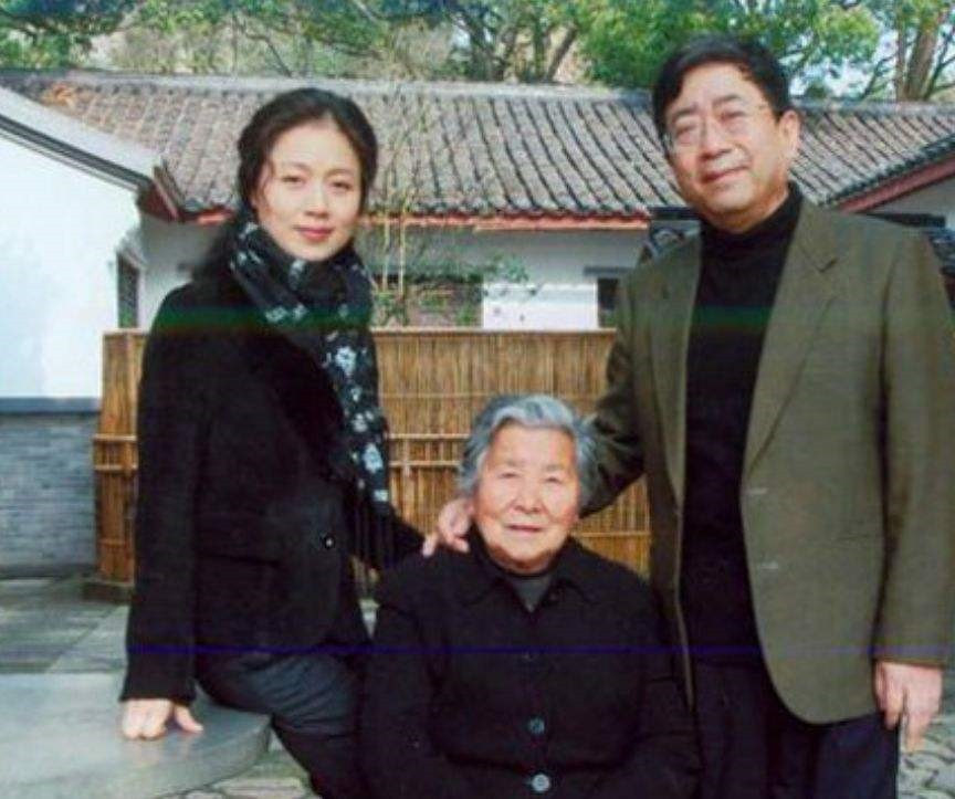 余秋雨看病经历,余秋雨住院感悟