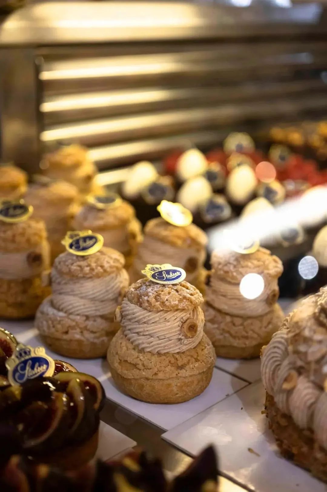 被伊丽莎白二世翻牌！巴黎最古老的面包店！