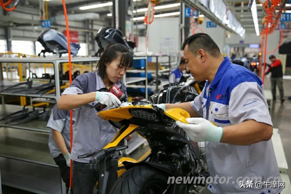 杰迪k750摩托车仿赛试驾,国内最大仿赛车型杰迪visionk750