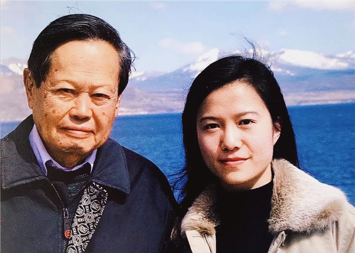 杨振宁有过两段婚姻,杨振宁人生中有几次婚姻