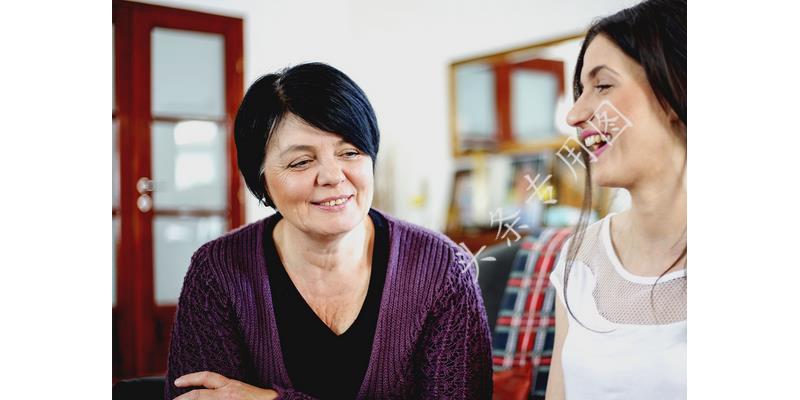 儿子月入十几万每月给父亲五十元,儿子打工了每个月给我1000块钱