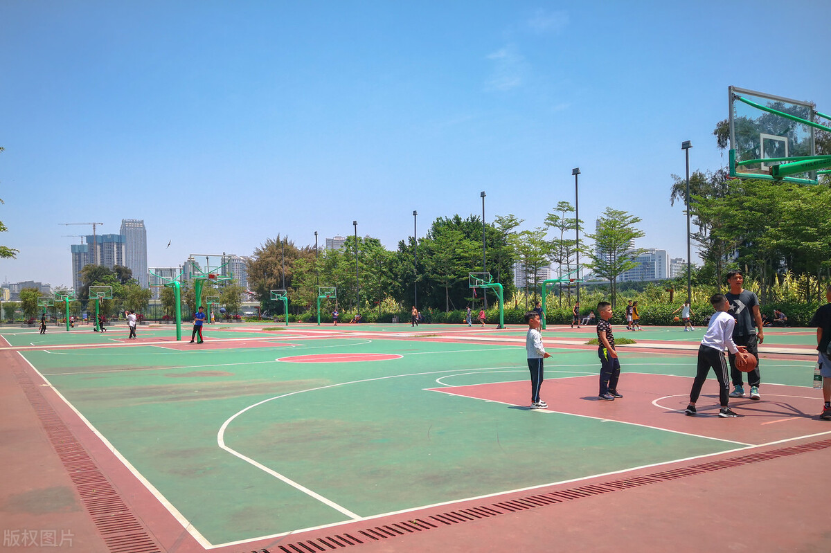 六年级作文我的拿手好戏300字,六年级作文我的好哥哥300字左右