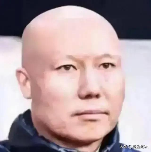 郑斌被警方带走视频,前国脚郑斌被带走