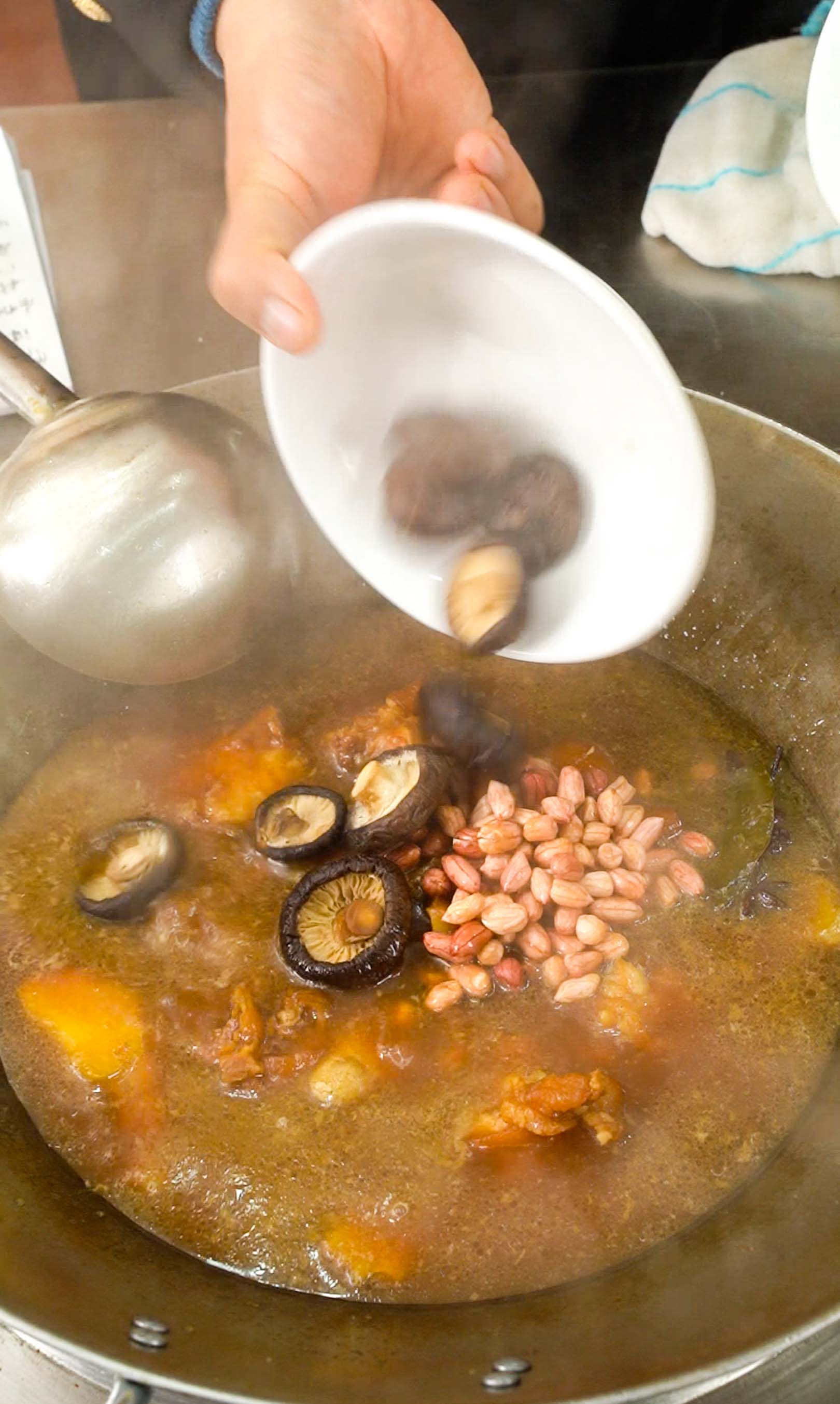 花生炖猪蹄的做法,花生炖猪蹄的正确做法