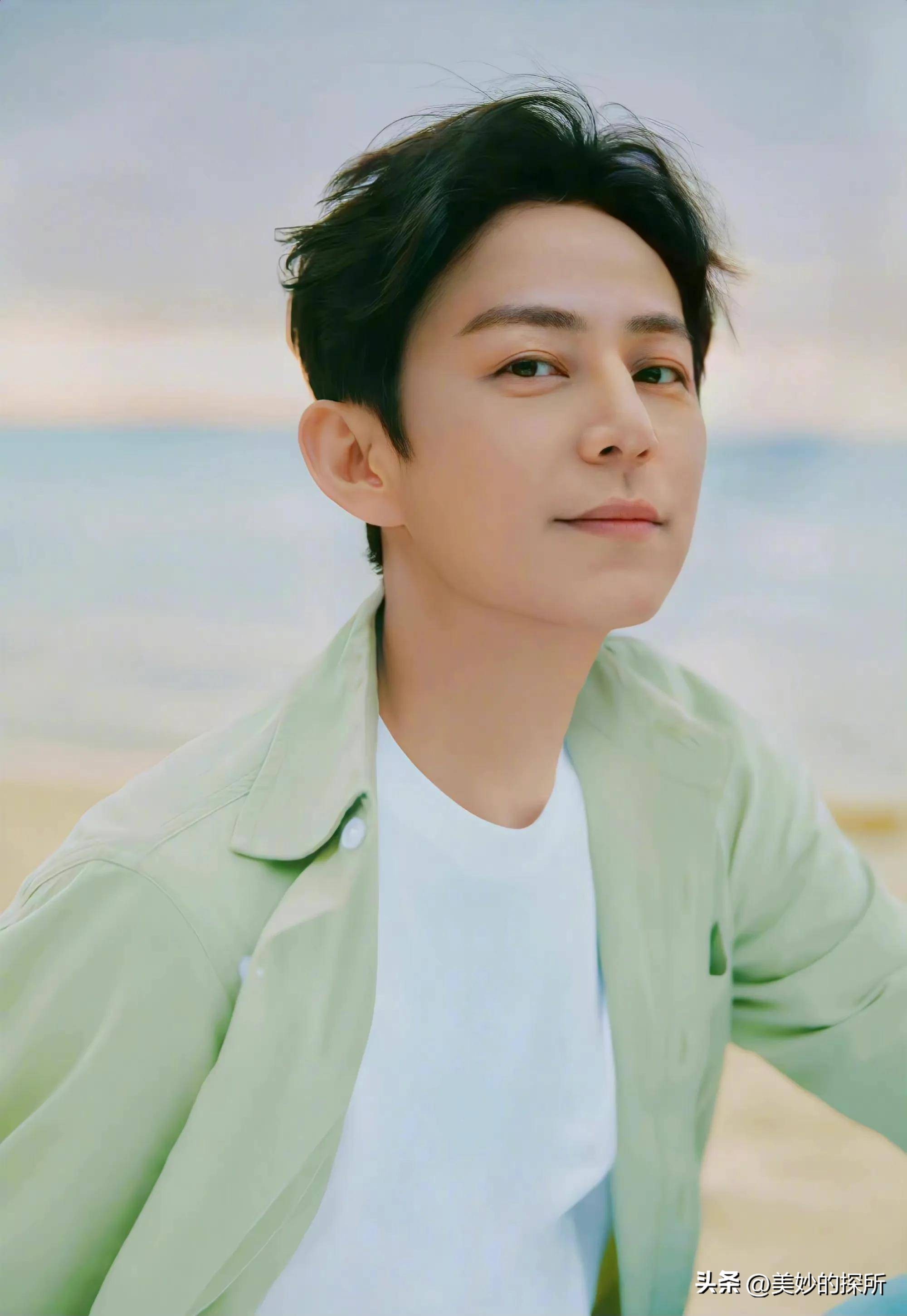 黄宗泽钟汉良同台,钟汉良和黄宗泽谁大