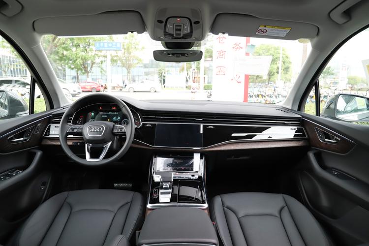 奥迪q7和大众途锐到底如何选择,2022款奥迪q7和大众途锐讨论